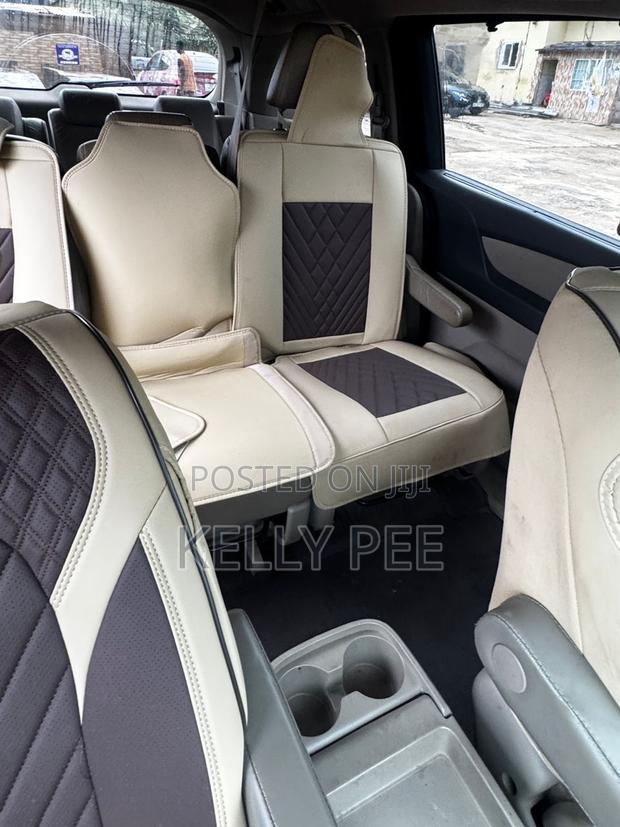 Honda Odyssey 2011 Gold