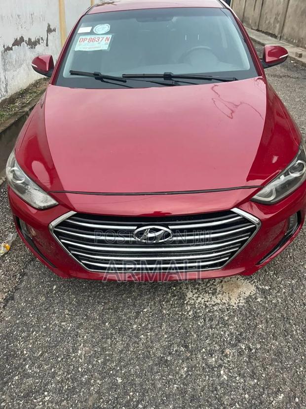 Hyundai Elantra 2017 Red