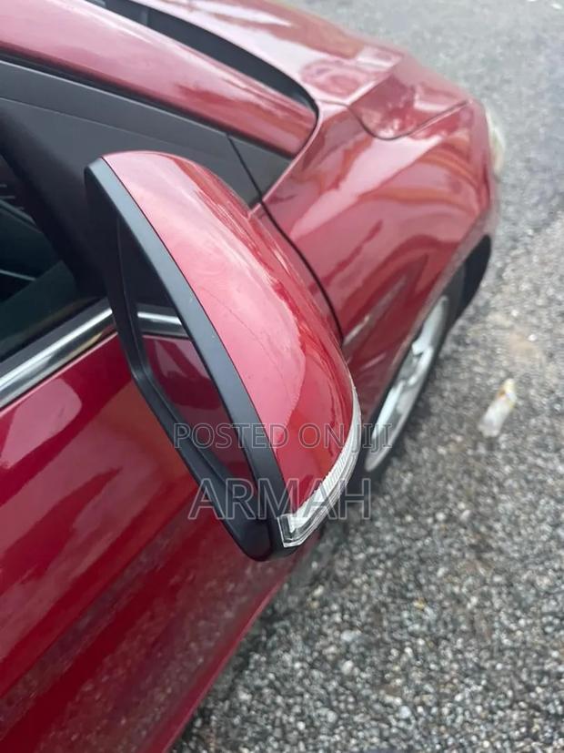 Hyundai Elantra 2017 Red
