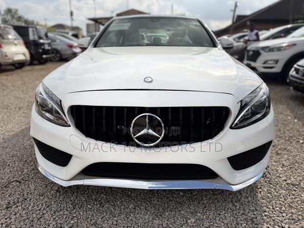 Mercedes-Benz C300 Sport 4Matic Sedan AWD (2.0L 4cyll 7A) 2016 White