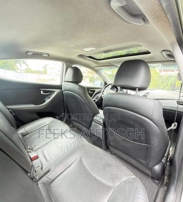 Hyundai Elantra Limited 4dr Sedan (1.8L 4cyl 6A) 2014 Gray