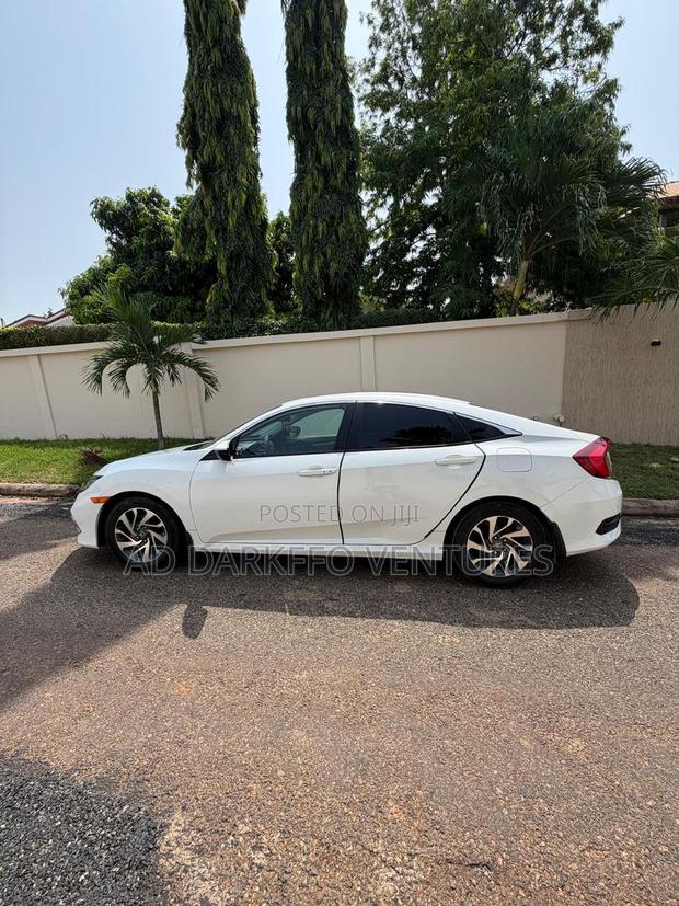 Honda Civic EX Sedan 2019 White