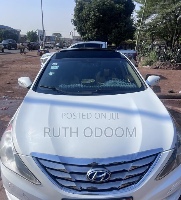 Hyundai Sonata Limited 2.0T Sedan (2.0L 4cyl 6A) 2013 White
