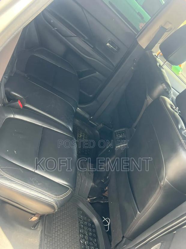 Mitsubishi Outlander 2019 Silver