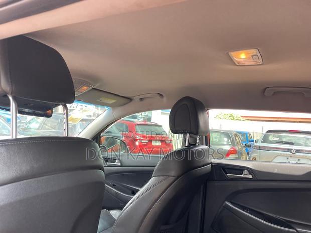 Hyundai Tucson SE AWD 2018 Red