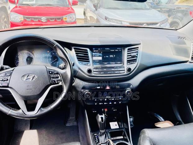 Hyundai Tucson SE AWD 2018 Red