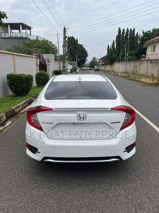 Honda Civic Touring Sedan 2019 White