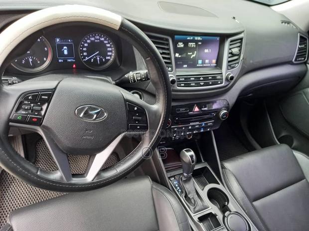 Hyundai Tucson 2016 Blue