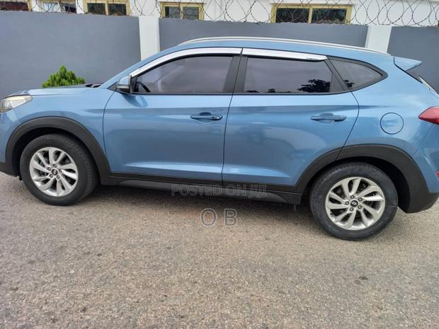 Hyundai Tucson 2016 Blue