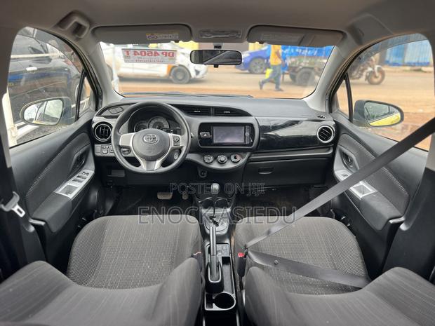 Toyota Vitz 1.3 AWD 3dr 2015 Yellow