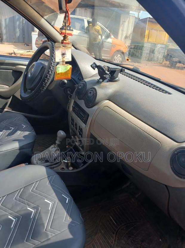 Renault Logan 2011 Black