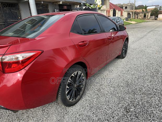Toyota Corolla LE 4dr Sedan (1.8L 4cyl CVT) 2017 Red