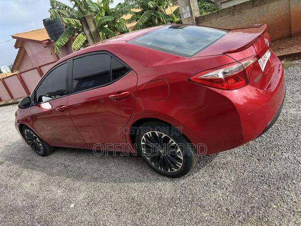 Toyota Corolla LE 4dr Sedan (1.8L 4cyl CVT) 2017 Red