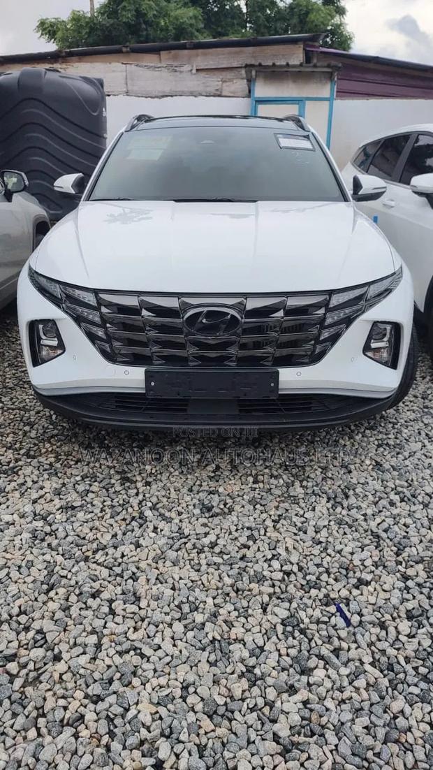 Hyundai Tucson SE 2022 White