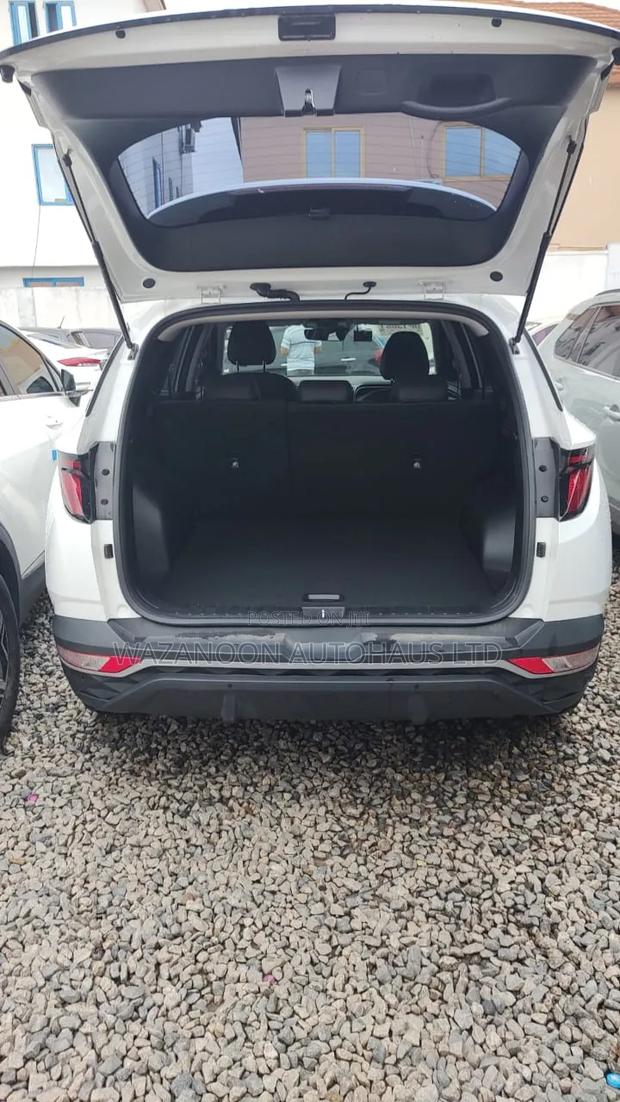 Hyundai Tucson SE 2022 White