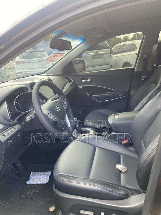 Hyundai Santa Fe SE AWD 2016 Black