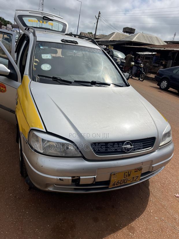 Opel Astra 2000 Silver