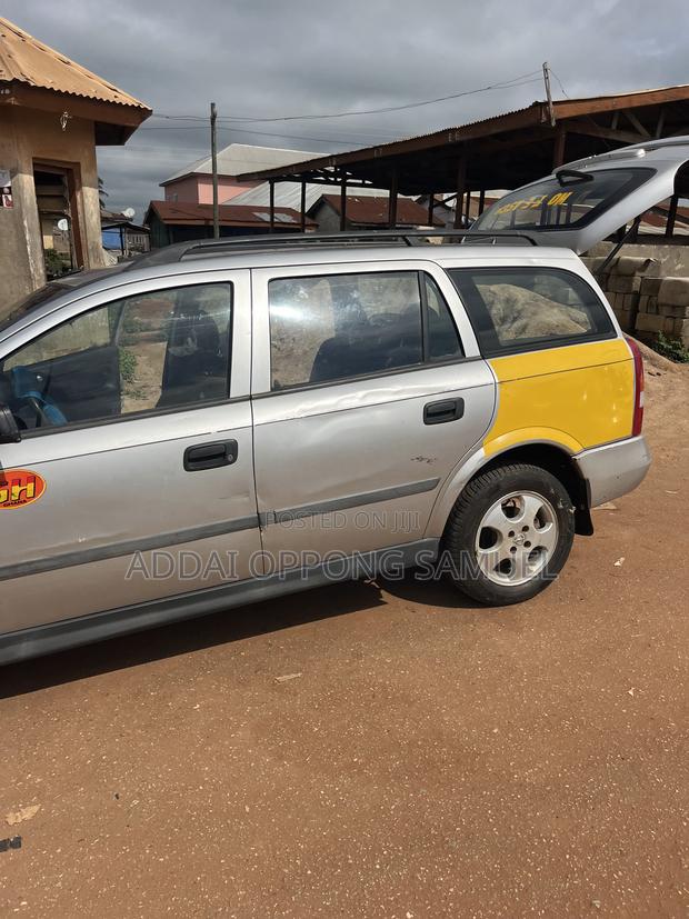 Opel Astra 2000 Silver