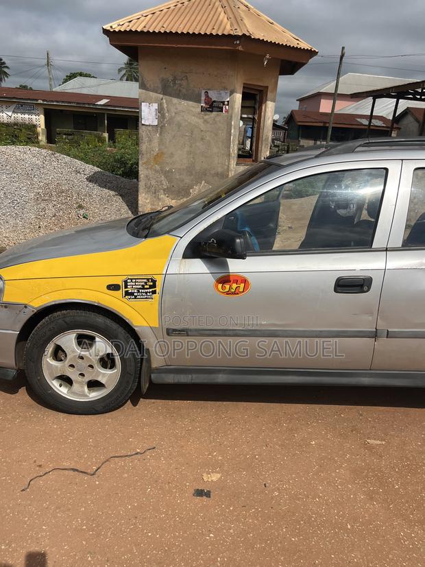 Opel Astra 2000 Silver