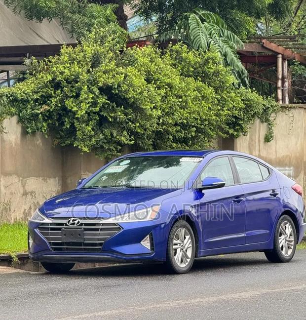 Hyundai Elantra 2019 Blue