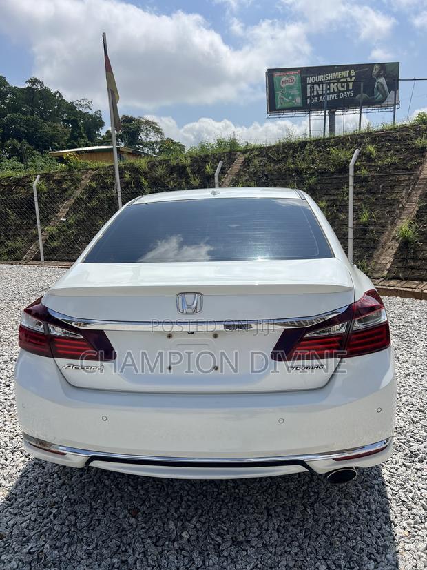Honda Accord 2017 White