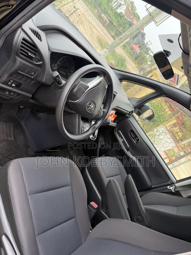 Toyota Voxy 2016 Black