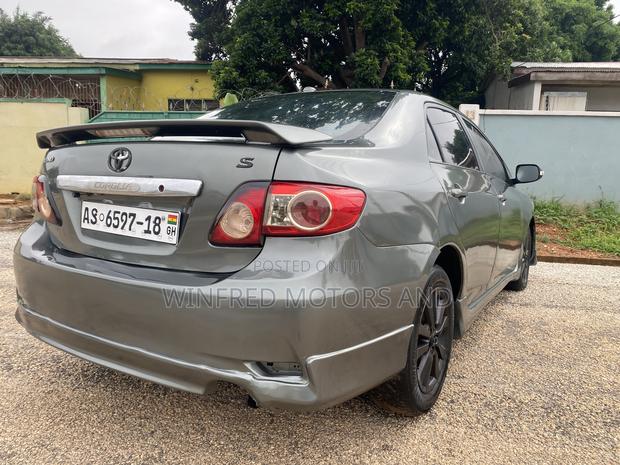 Toyota Corolla S 4dr Sedan (1.8L 4cyl 4A) 2011 Gray