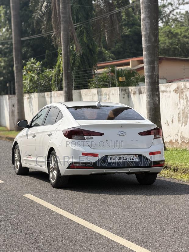 Hyundai Elantra SE 2020 White