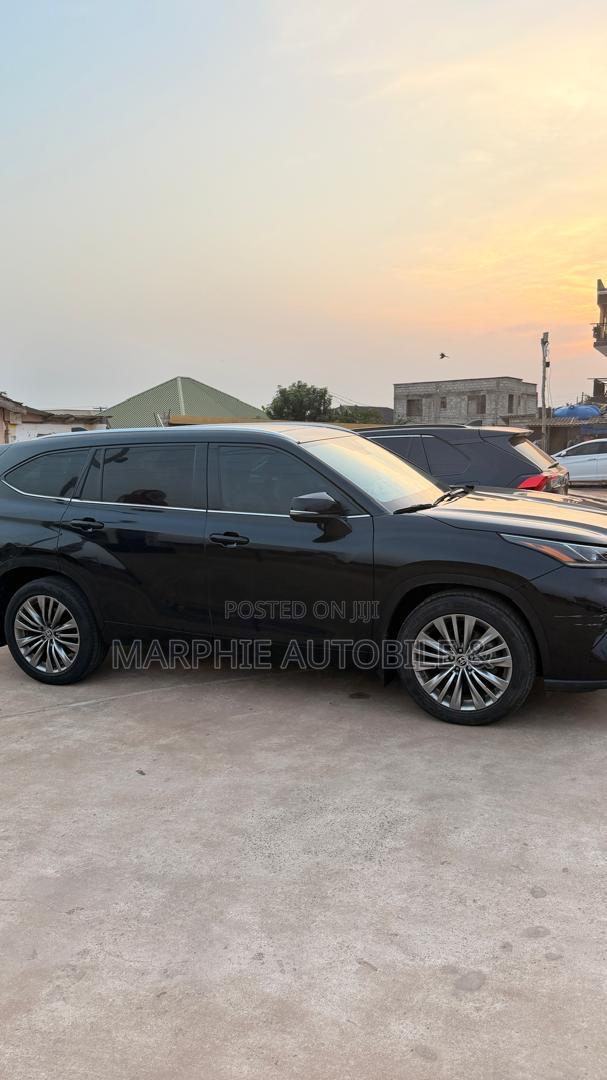 Toyota Highlander Platinum 2021 Black