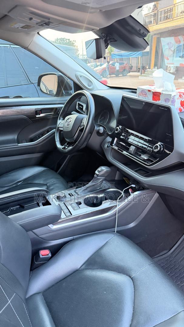 Toyota Highlander Platinum 2021 Black