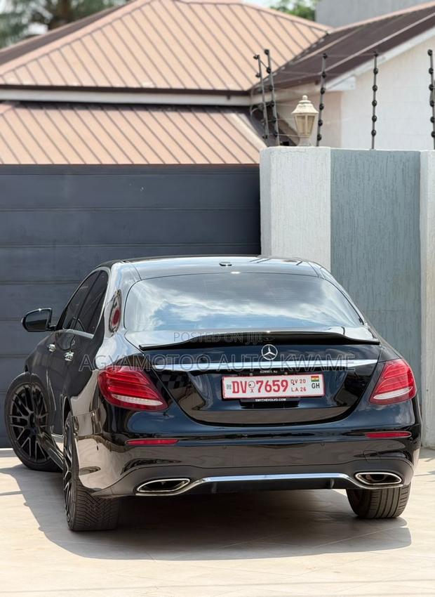 Mercedes-Benz E300 4Matic AWD Sedan (2.0L 4cyl 9A) 2017 Black