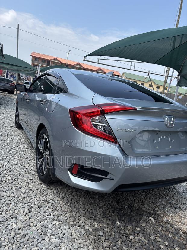 Honda Civic Touring Coupe 2018 Silver