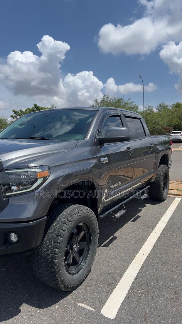 Toyota Tundra TRD Pro 5.7L V8 4x4 CrewMax 5.6 ft. box 145.7 in. WB 2019