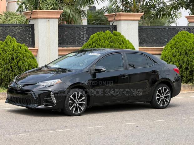 Toyota Corolla SE 4dr Sedan (1.8L 4cyl CVT) 2017 Black