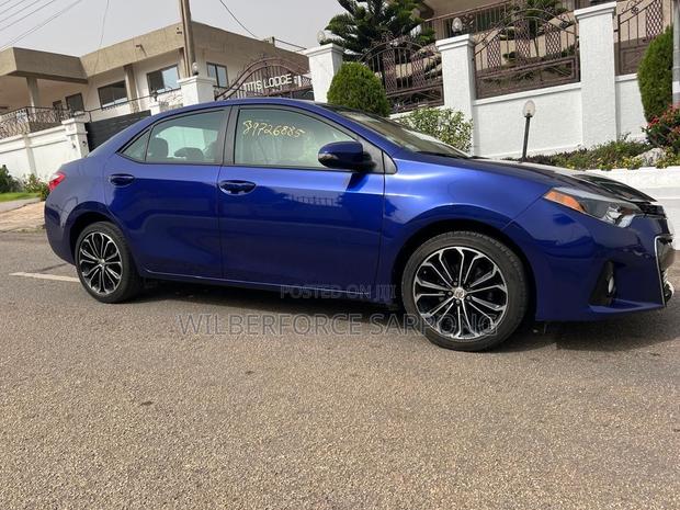 Toyota Corolla S 4dr Sedan (1.8L 4cyl CVT) 2016 Blue
