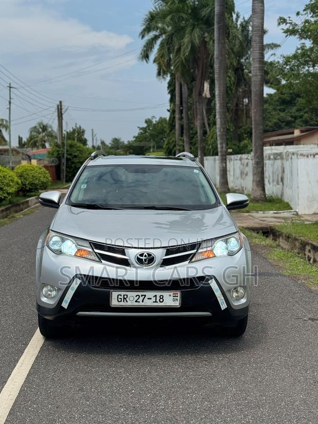 Toyota RAV4 Limited 4dr SUV (2.5L 4cyl 6A) 2015 Silver