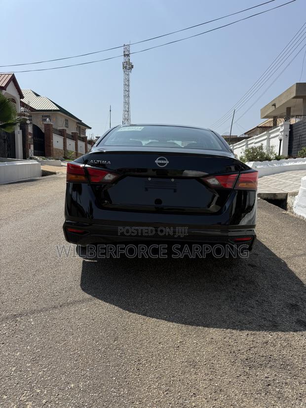 Nissan Altima 2.5 S 2023 Black