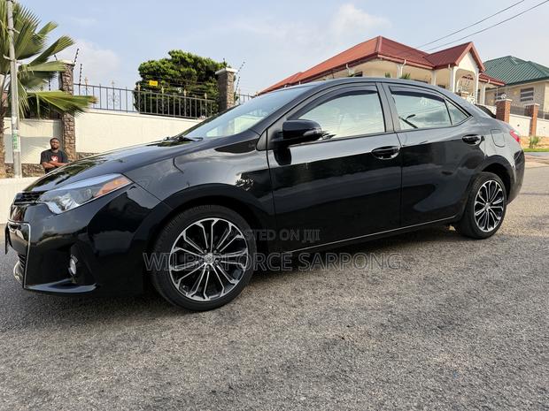 Toyota Corolla S 4dr Sedan (1.8L 4cyl CVT) 2016 Black
