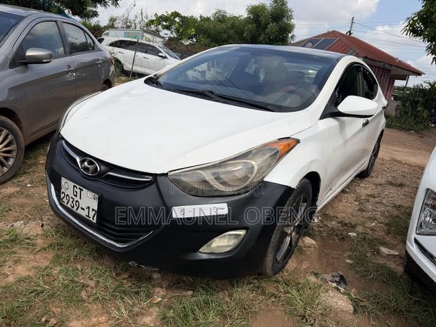 Hyundai Elantra 2013 White