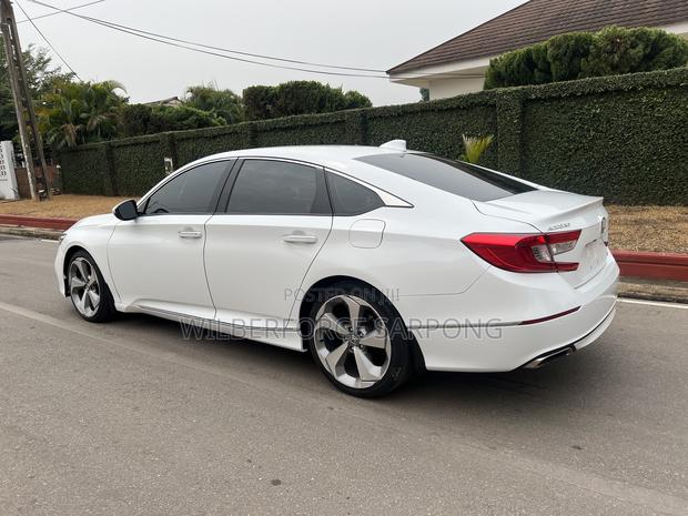 Honda Accord Touring 2018 White
