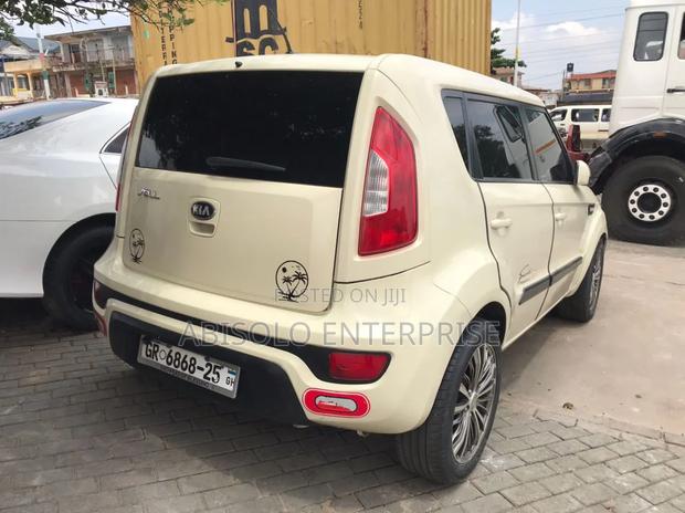 Kia Soul BASE 2013 Beige