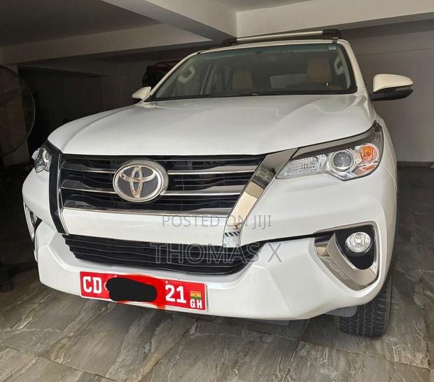 Toyota Fortuner 2.7 AWD 2020 White