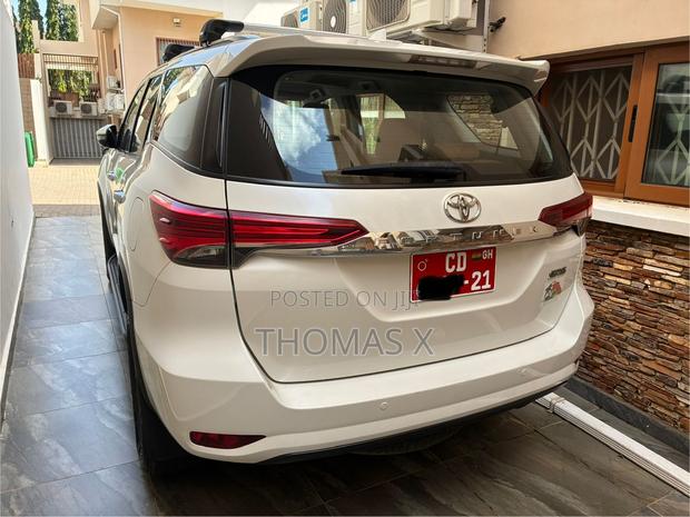 Toyota Fortuner 2.7 AWD 2020 White