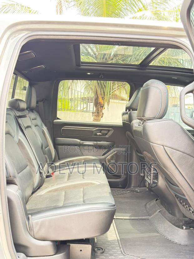 RAM 1500 TRX Crew Cab 4WD SB 2023 Gray