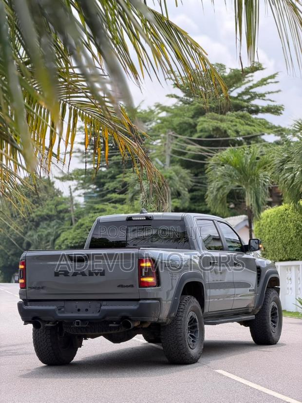 RAM 1500 TRX Crew Cab 4WD SB 2023 Gray