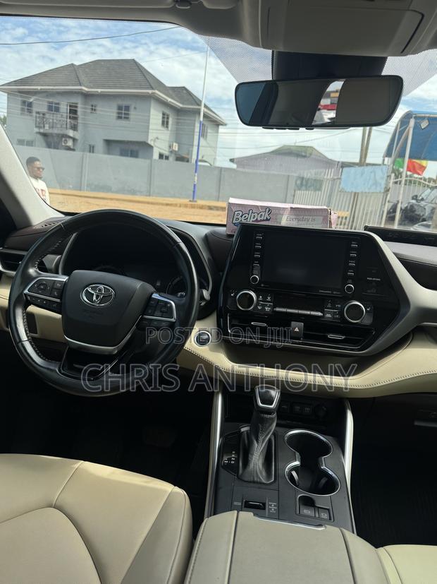 Toyota Highlander 2021 White