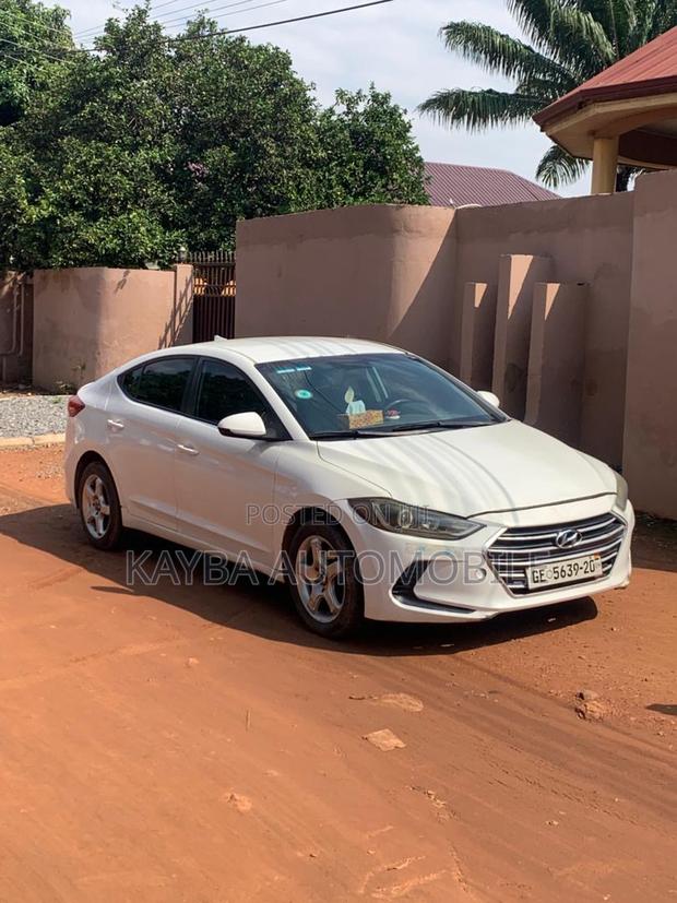 Hyundai Elantra 2017 White