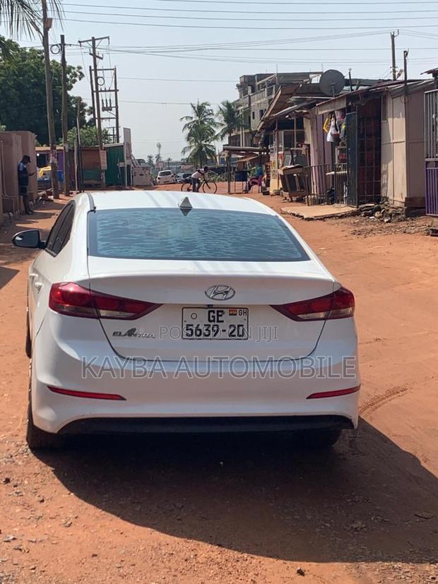 Hyundai Elantra 2017 White