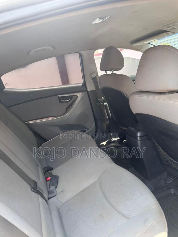 Hyundai Elantra SE 4dr Sedan (1.8L 4cyl 6M) 2014 Silver