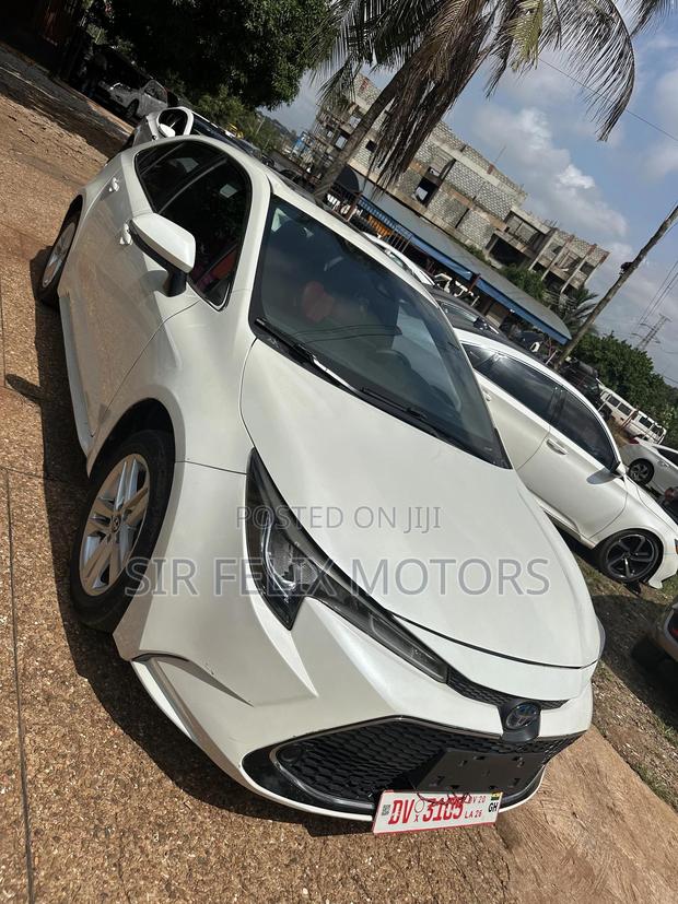 Toyota Corolla SE 2023 White